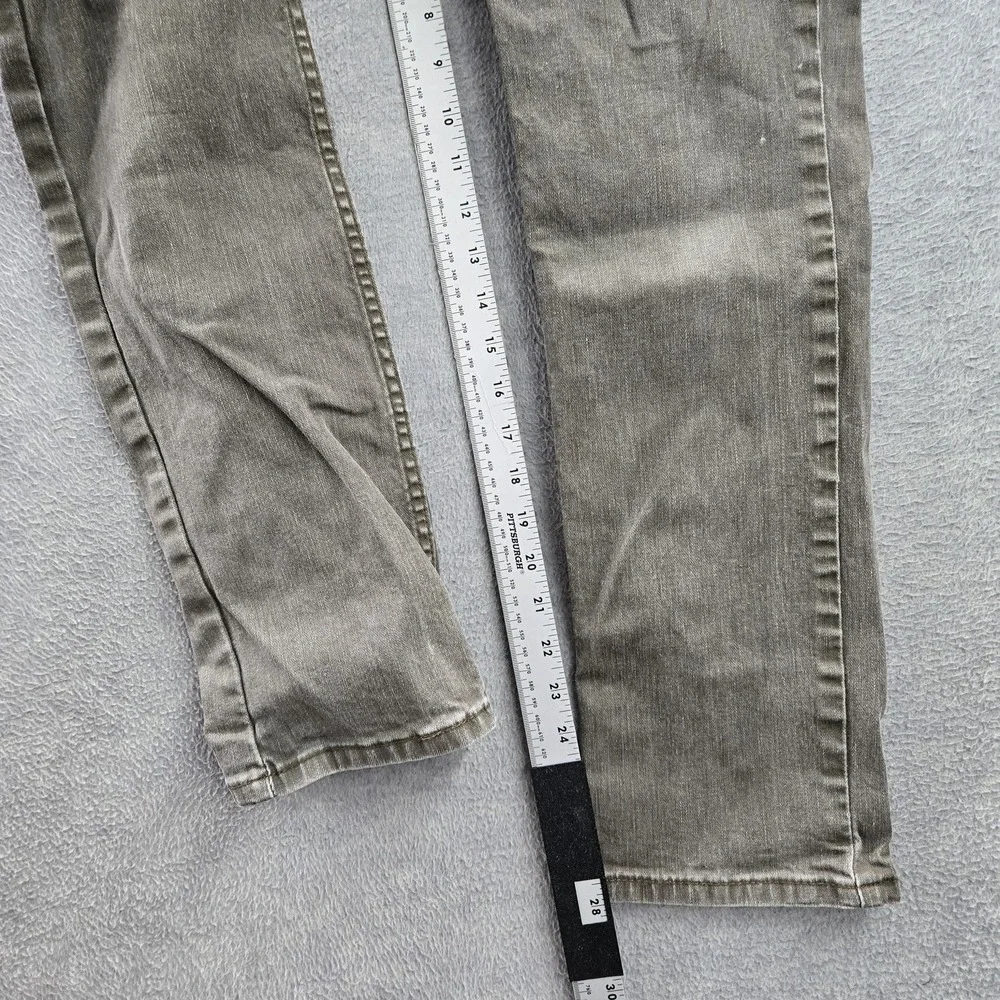 Levis *please carefully